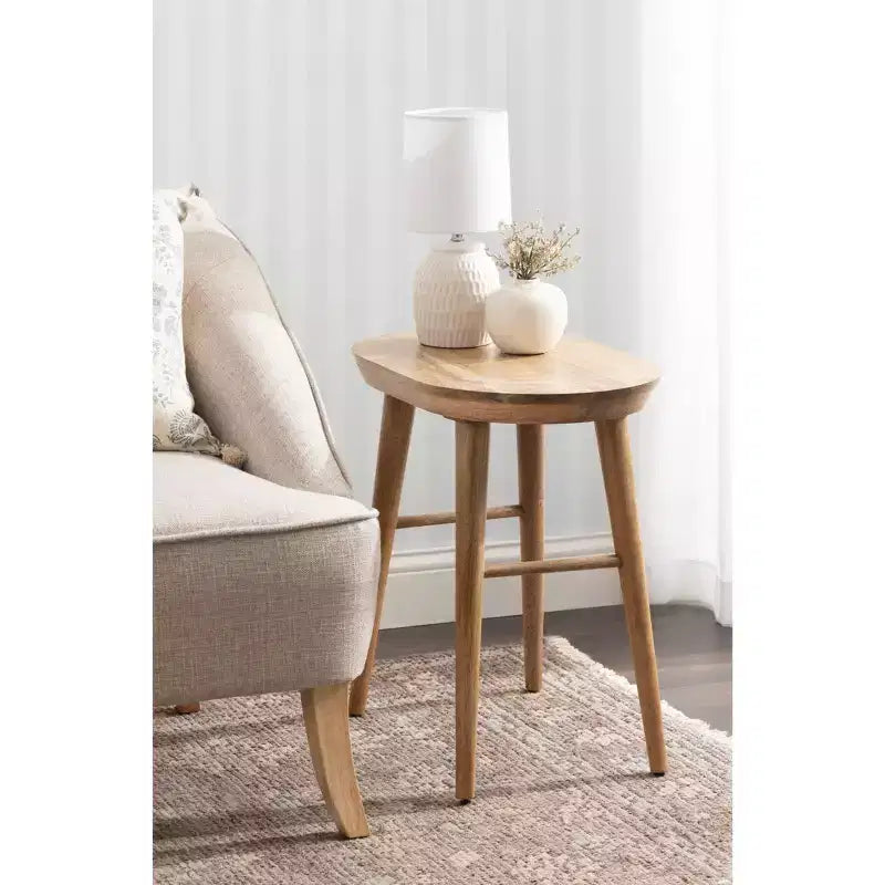 Ovale Holzbeistelltisch
