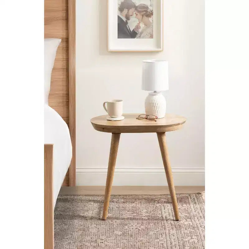 Ovale Holzbeistelltisch