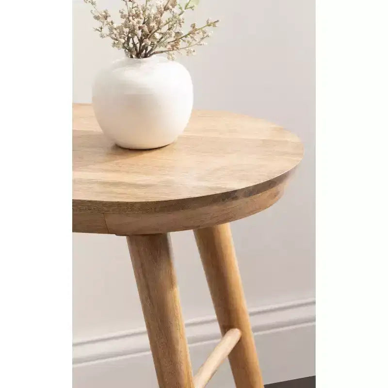 Ovale Holzbeistelltisch