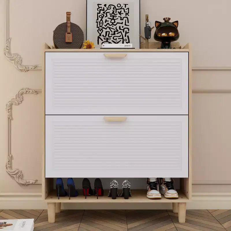 Nordischer Schuhschrank mit 2 Klappfächern, freistehender Organizer mit Massivholzbeinen für den Eingangsbereich, Weiß und Massivholz