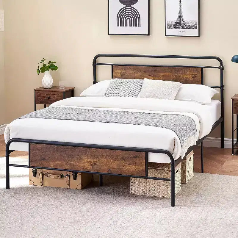 Plattform-Bettgestell Queen Size, rustikales Vintage-Kopfteil aus Holz, stabile Metalllatten, Matratzenauflage, kein Boxspringbett erforderlich
