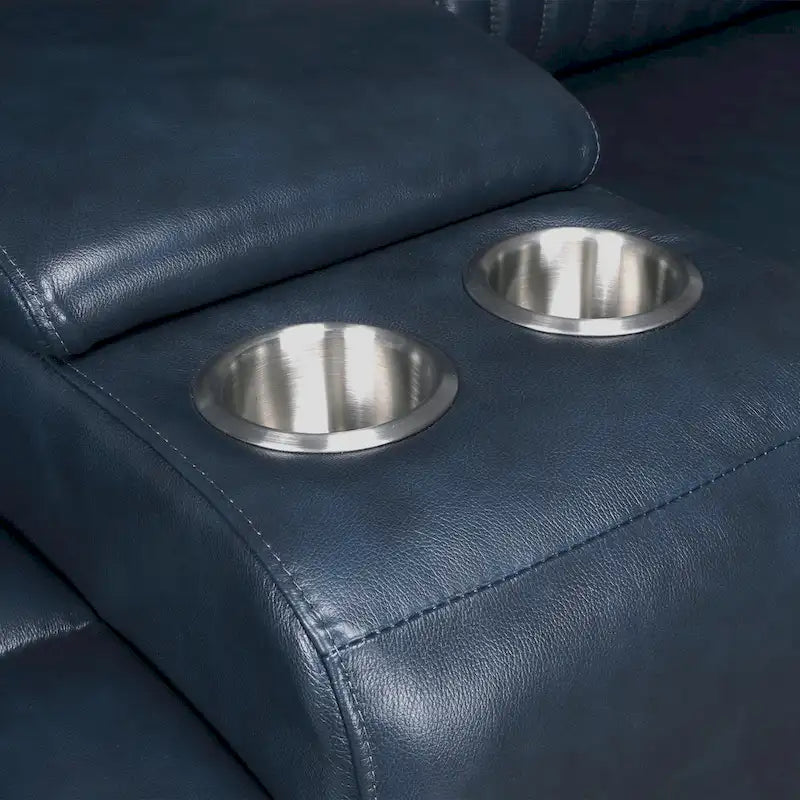 Sofa aus echtem Leder mit motorisierter Relaxfunktion, verstellbaren Kopfstützen, Lordosenstütze und USB- & USB-C-Anschluss