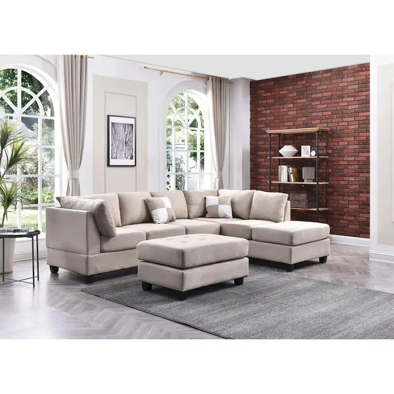 Malone 111 Zoll Wildleder 4-Sitzer Ecksofa mit 2 Zierkissen - 111L x 78B x 34H