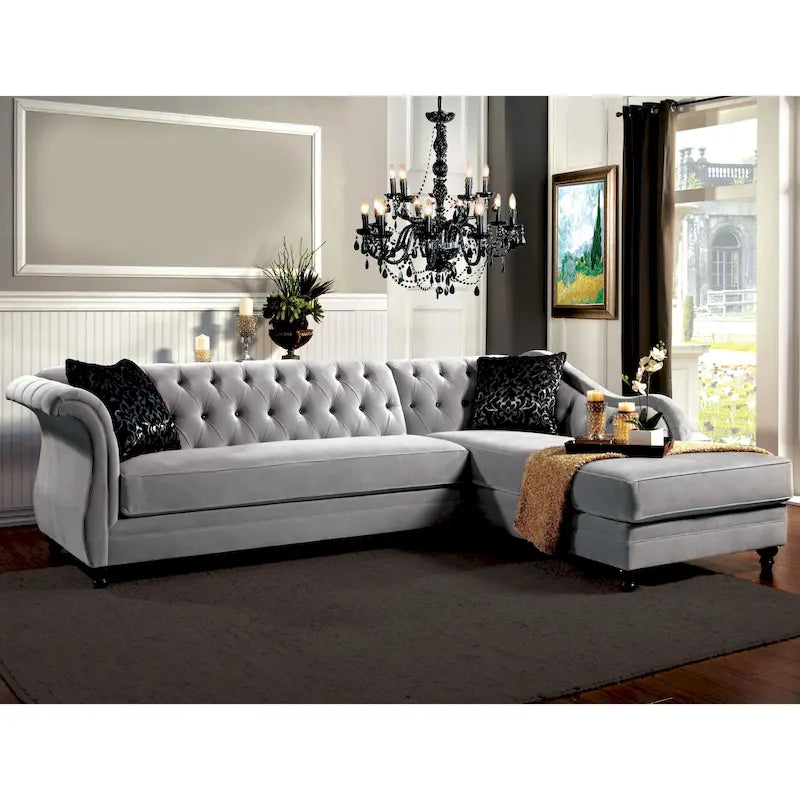 Gito Übergangs-Schnittsofa mit getufteter Rückenlehne und Samtbezug von Furniture of America