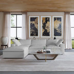 L-förmiges Sofa mit Leinenbezug, mehreren Kissen und Chaiselongue