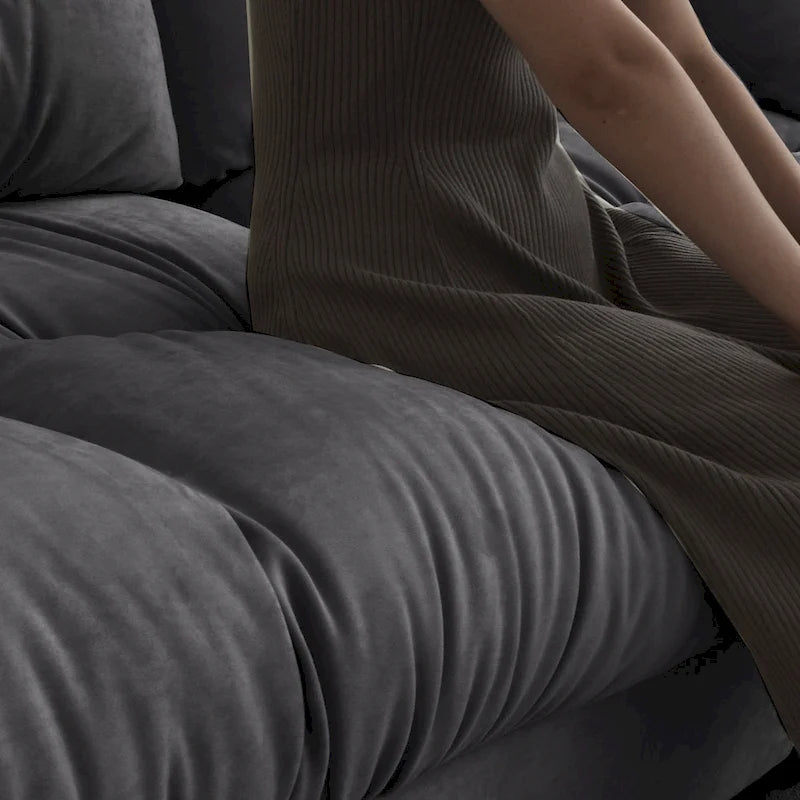 105 Modernes Loveseat Sofa aus geschliffenem Samt, Sektionssofa für das Wohnzimmer