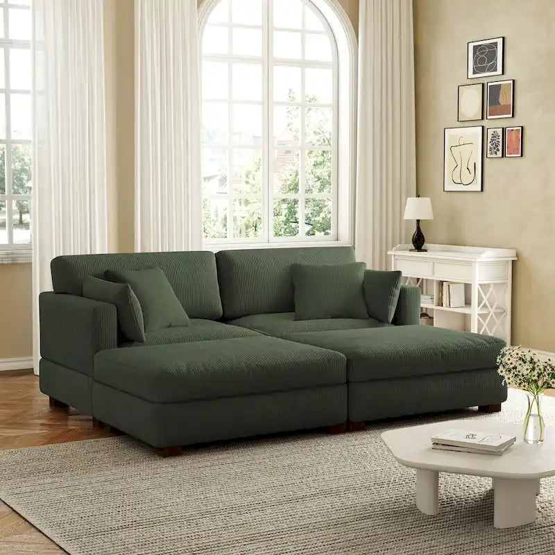 Modernes Cord-Sofa mit Armlehnenkissen