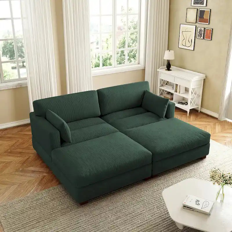 Modernes Cord-Sofa mit Armlehnenkissen